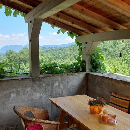 Lassu Minihotel Bed & Breakfast Corvella