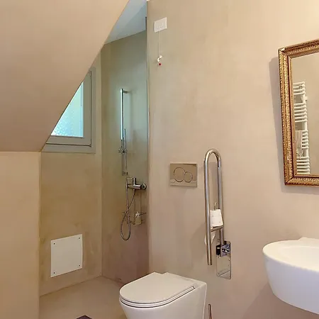 Lassu Minihotel Bed and breakfast