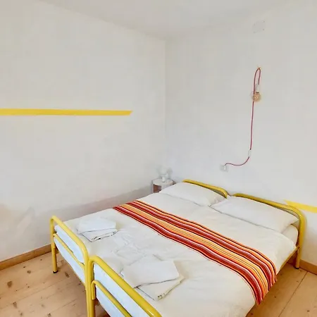 Lassu Minihotel Bed & Breakfast *