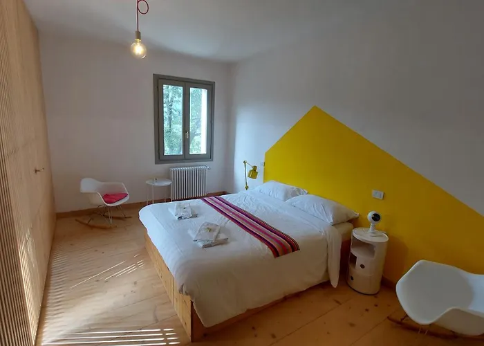 Lassu Minihotel ベッド・アンド・ブレックファスト