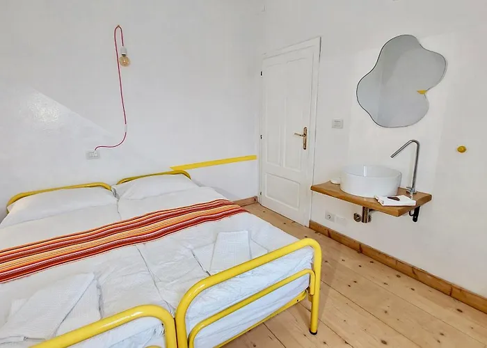 ベッド・アンド・ブレックファスト Lassu Minihotel